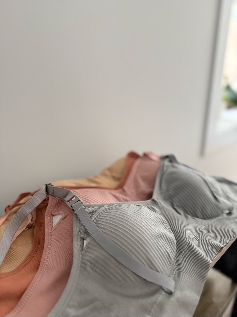 “Set of 4 Women’s Bras | One Price for All | Like New |